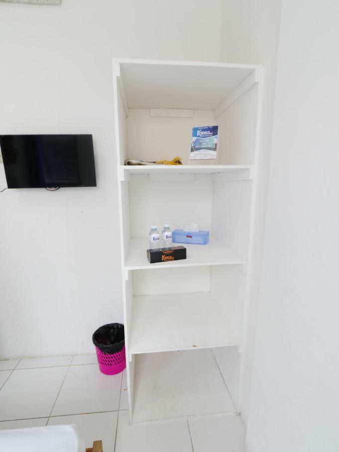Kamar Keluarga Kalideres ジャカルタ エクステリア 写真